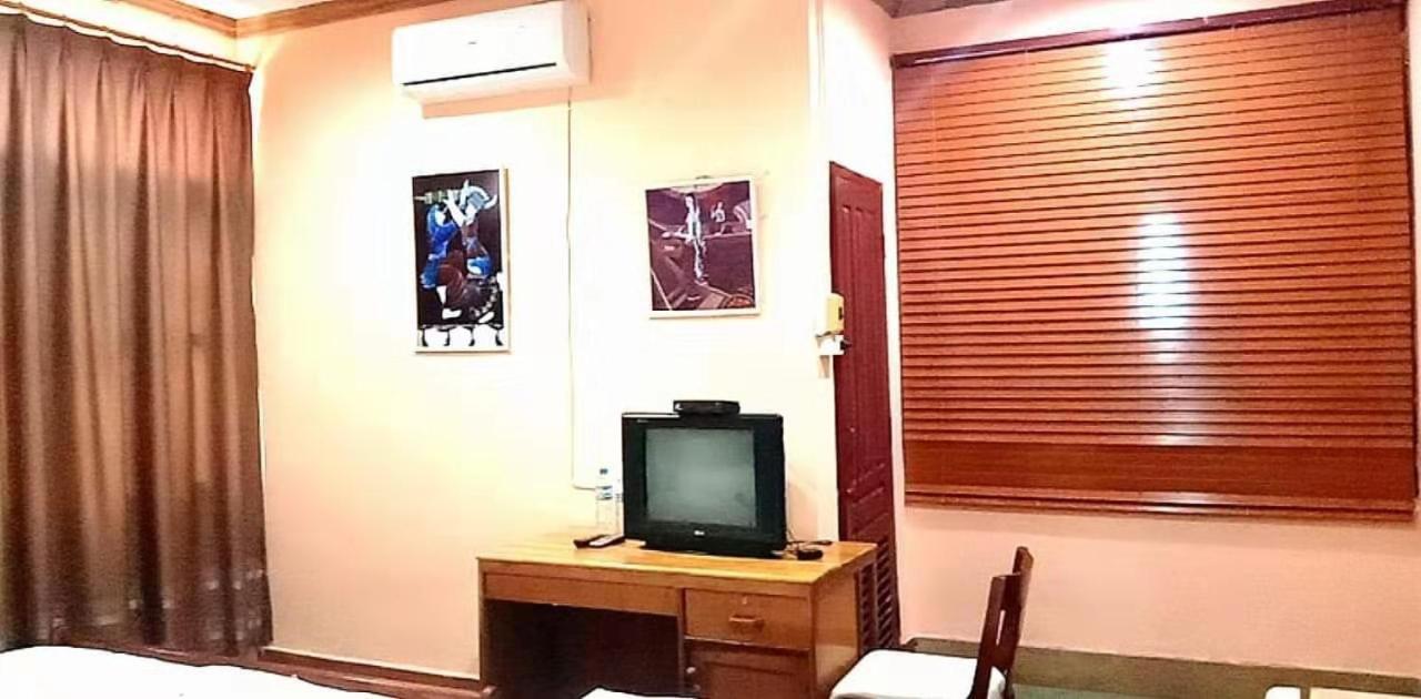 Green Land Hotel Ban Nongdouang Extérieur photo
