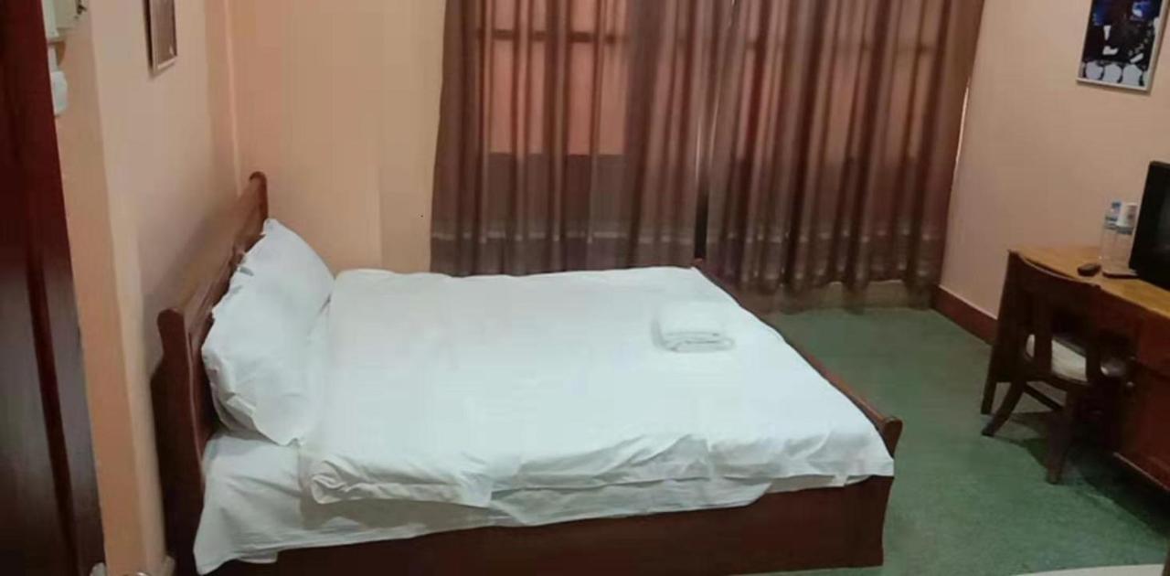 Green Land Hotel Ban Nongdouang Extérieur photo